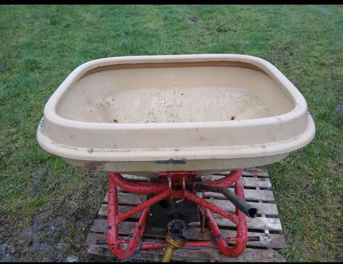 Vicon spreader - Image 2