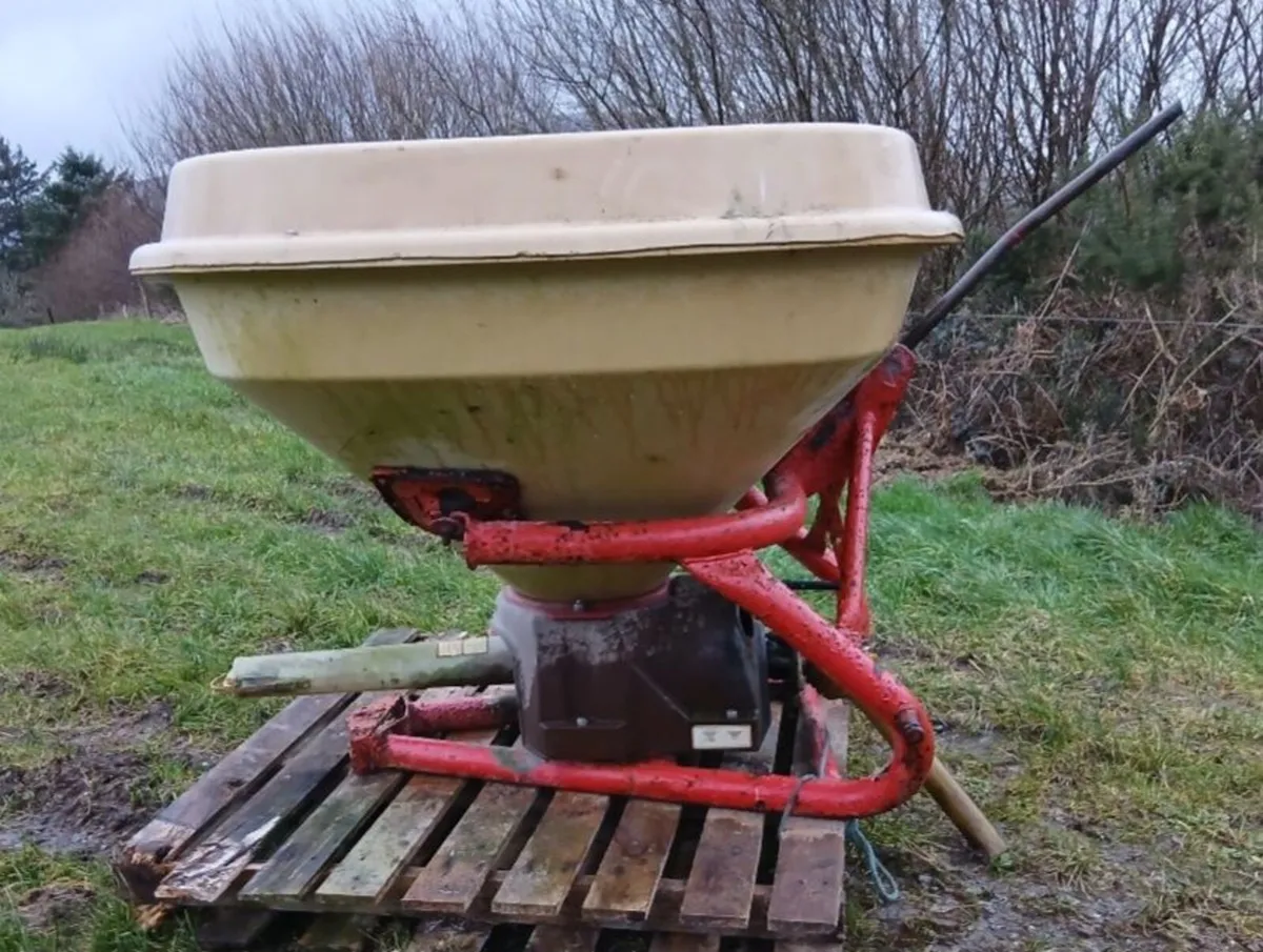 Vicon spreader - Image 3