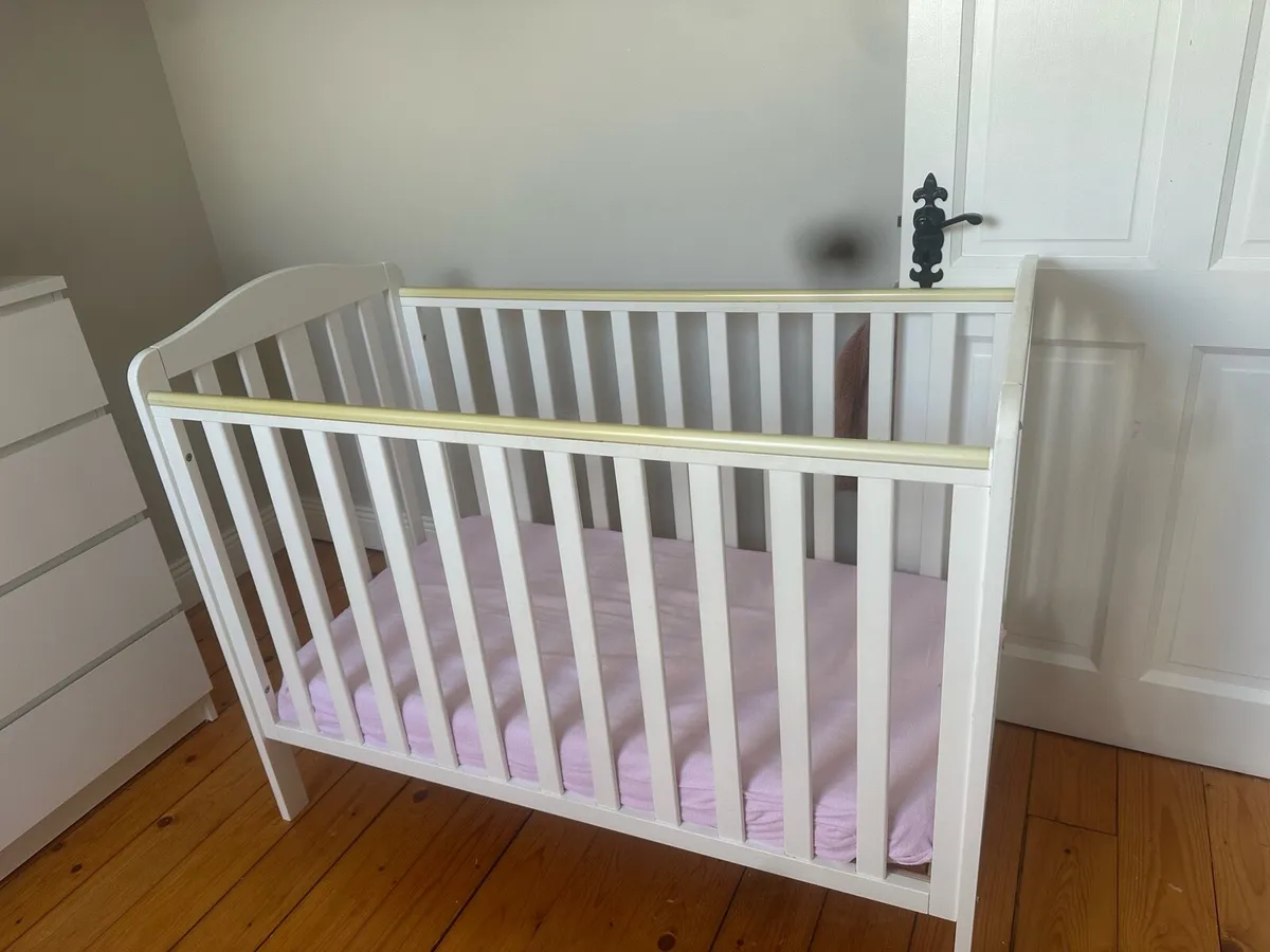 White Cot - Image 4