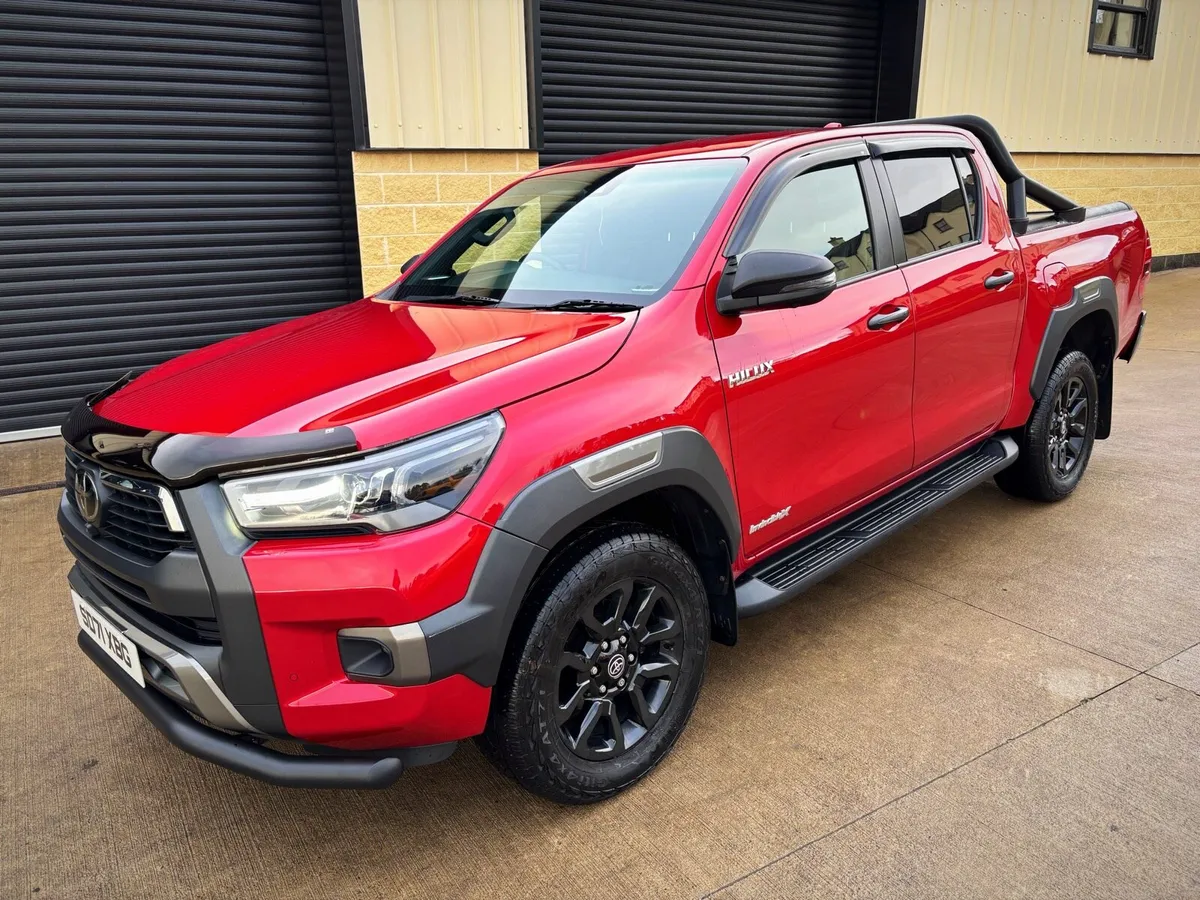 2022 TOYOTA HILUX 2.8 D4D INVINCIBLE X AUTO - Image 2