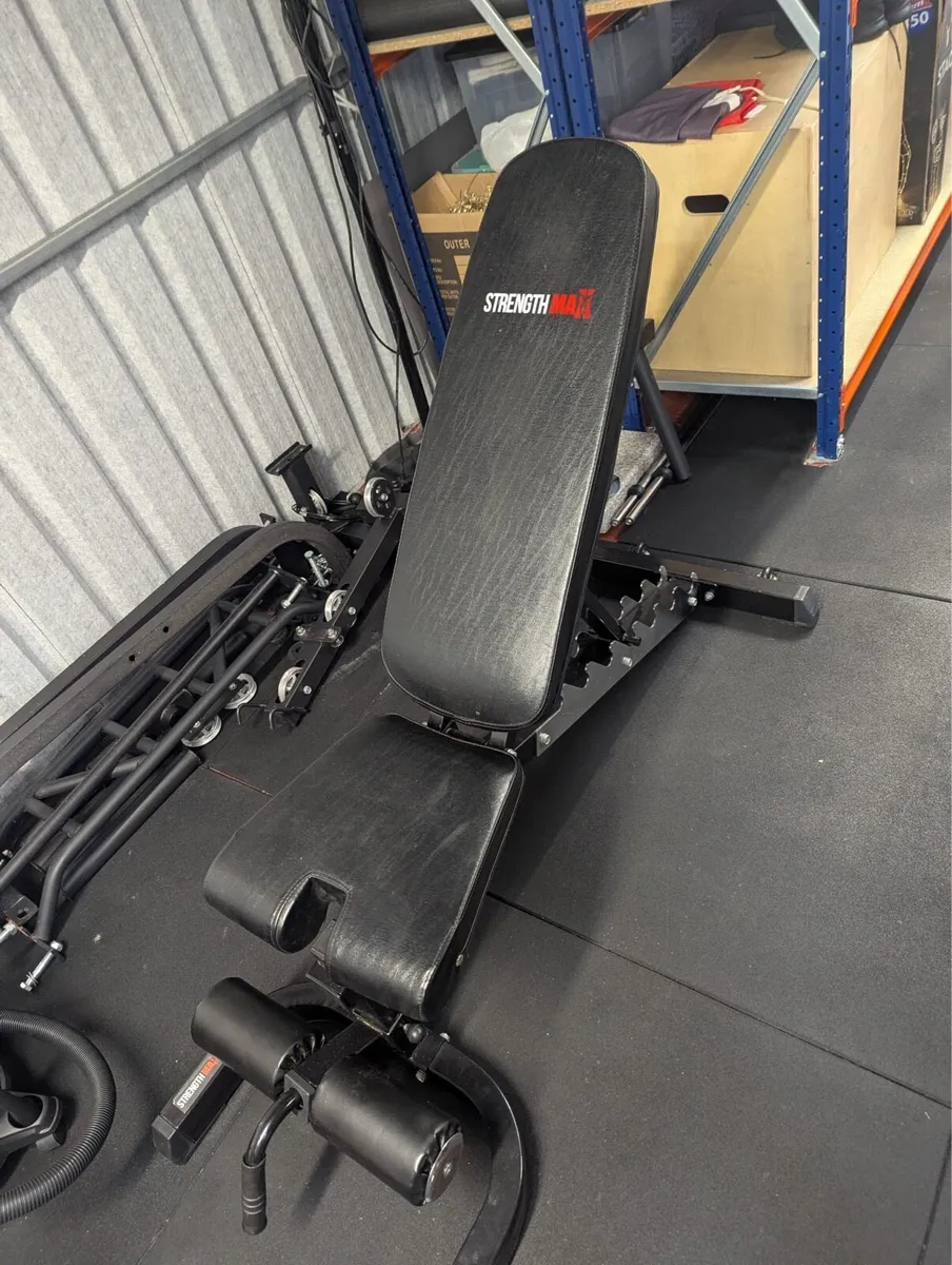 Power Rack with accessories - Image 1