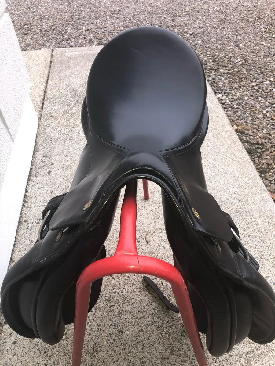 Prestige Dressage Saddle - Image 3
