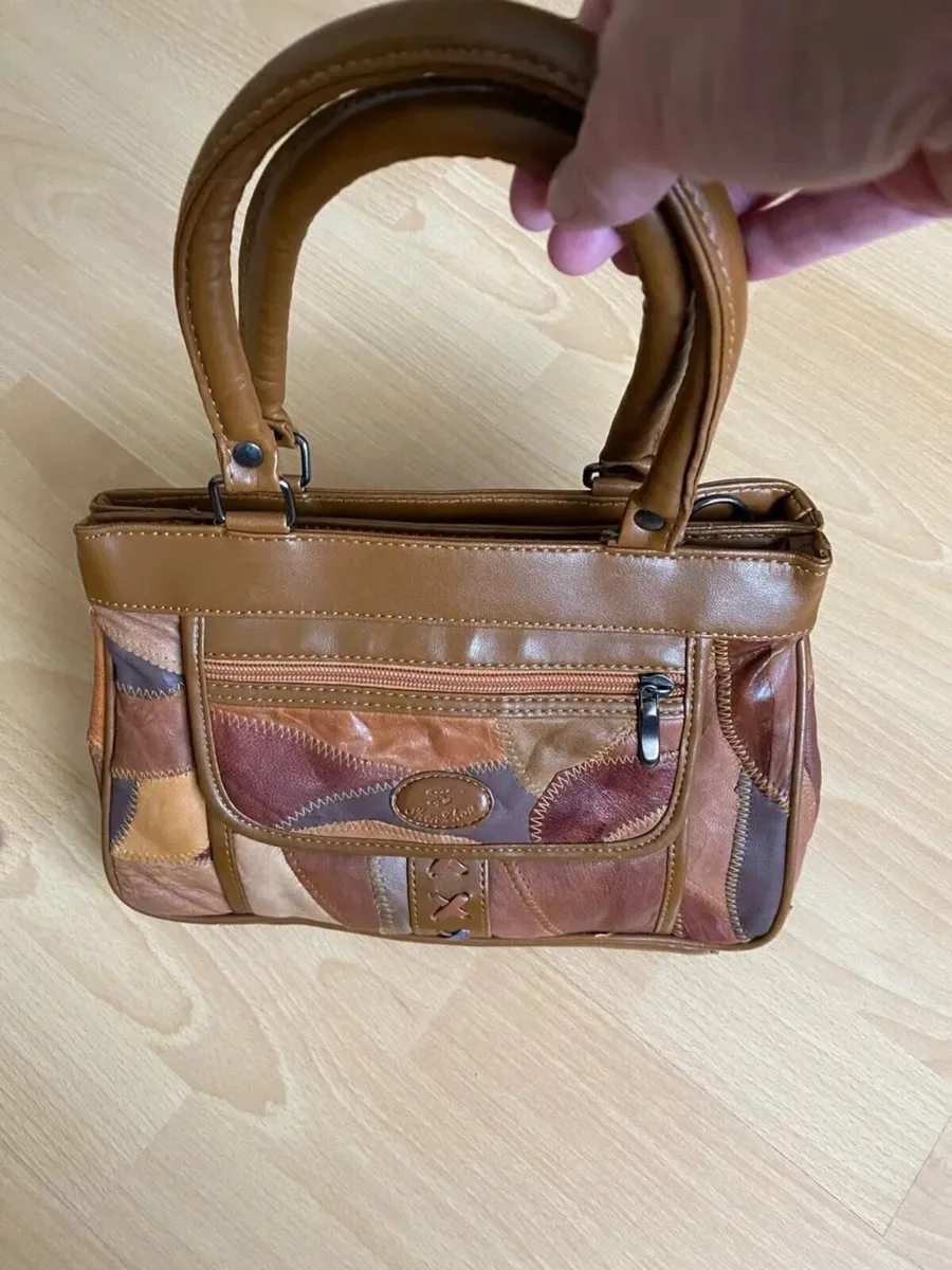 NEW WITH TAGS Shenzhou Leather Handbag ShoulderBag - Image 1