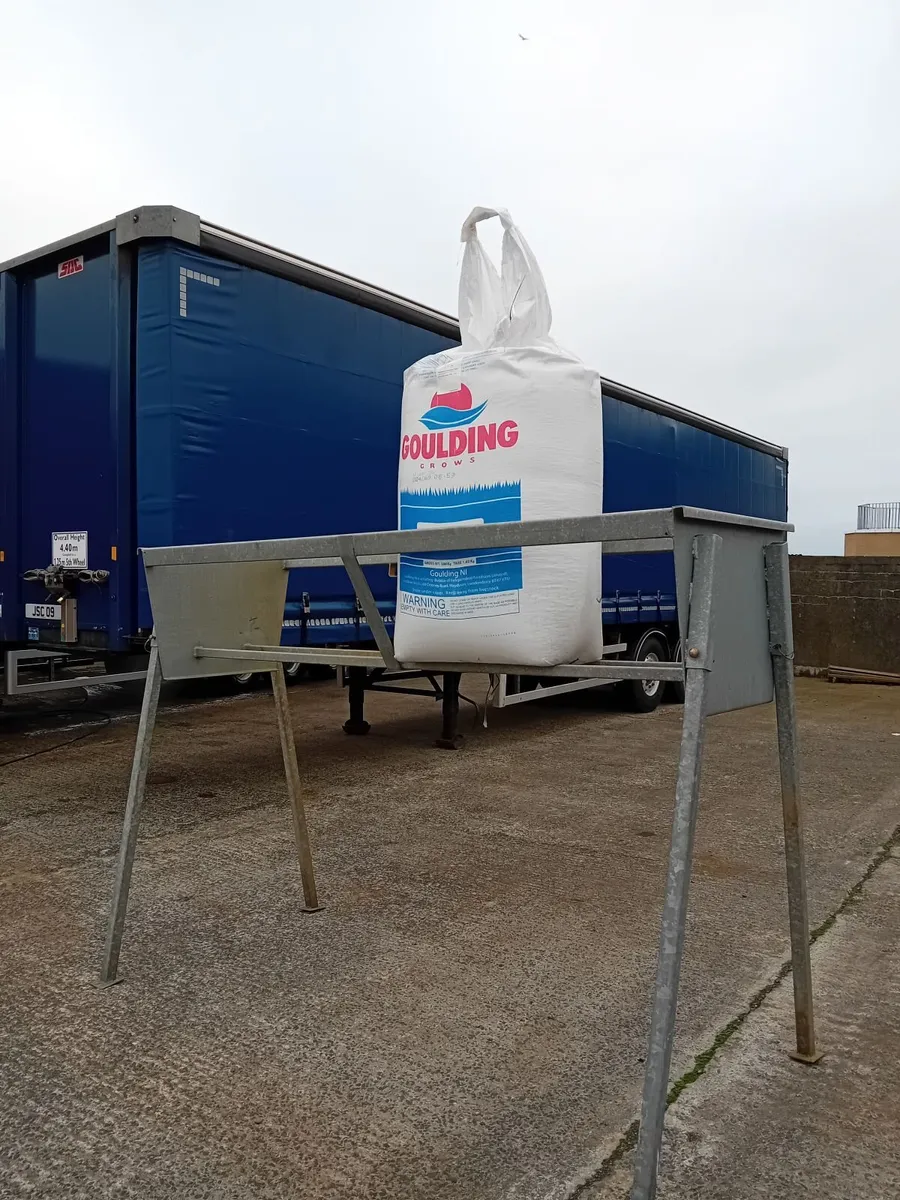 Stands for holding Fertilizer Bags - Image 1