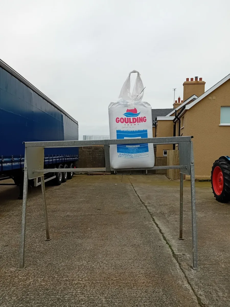 Stands for holding Fertilizer Bags - Image 4