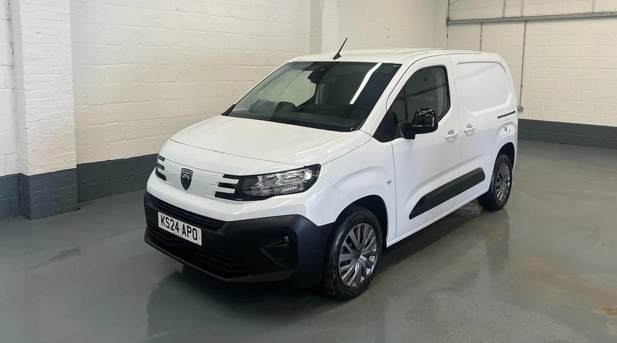 2024 Peugeot Partner Panel Van - Image 4
