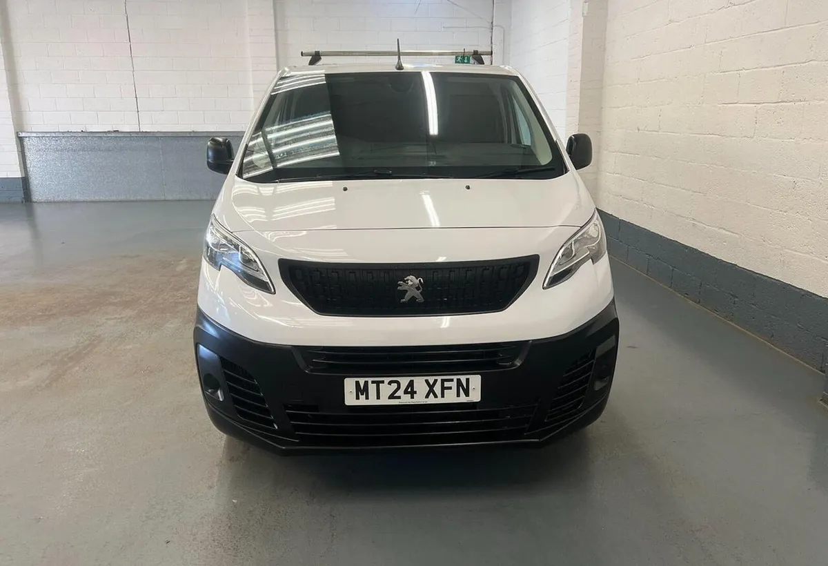 2024 Peugeot Expert Panel Van - Image 2