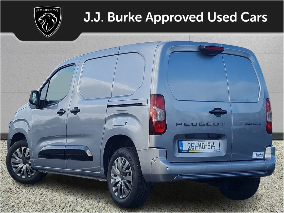 Peugeot Partner Pro Premium 1000kg L1 1.5 Blue HDI - Image 4