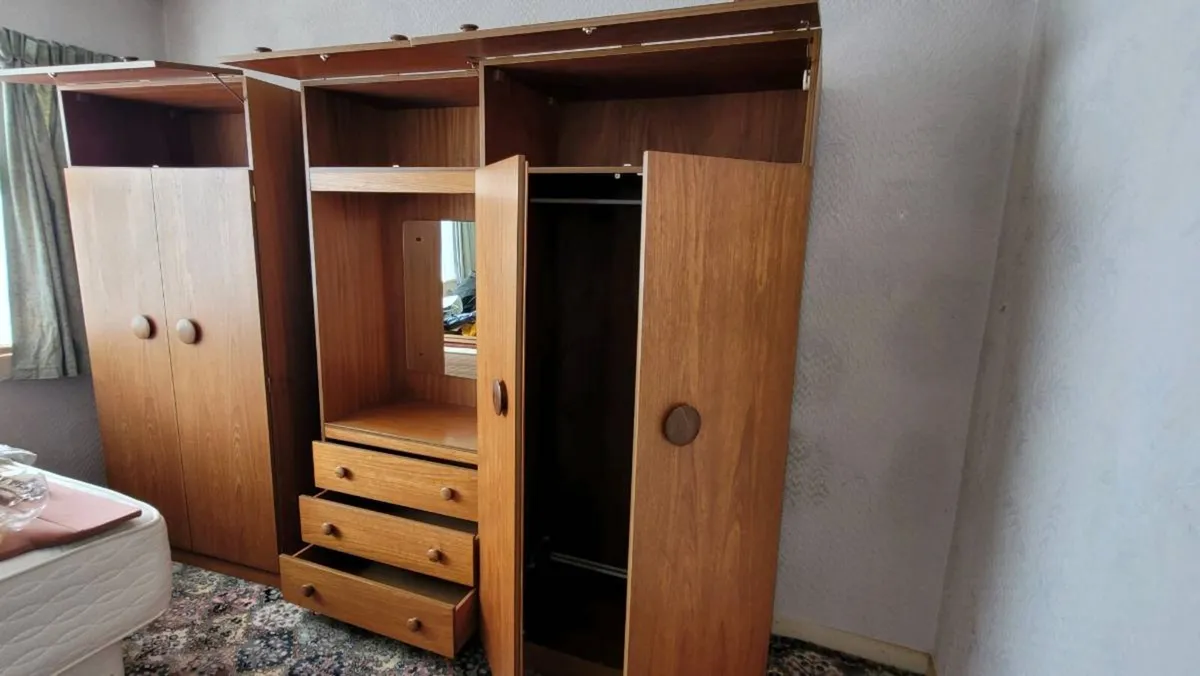 Mid century bedroom furniture - Image 2