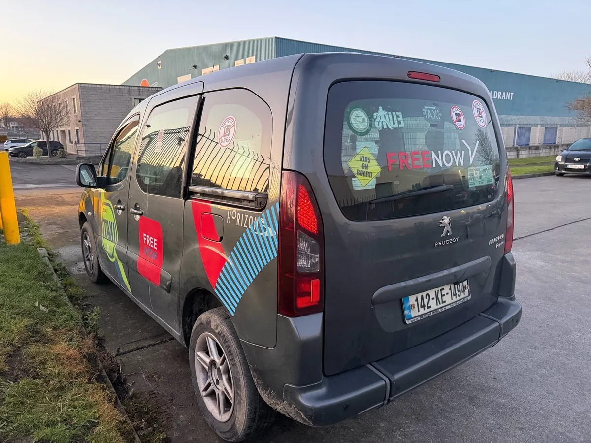 2014 Peugeot partner 5 seater Wheel chair Taxi - Image 3