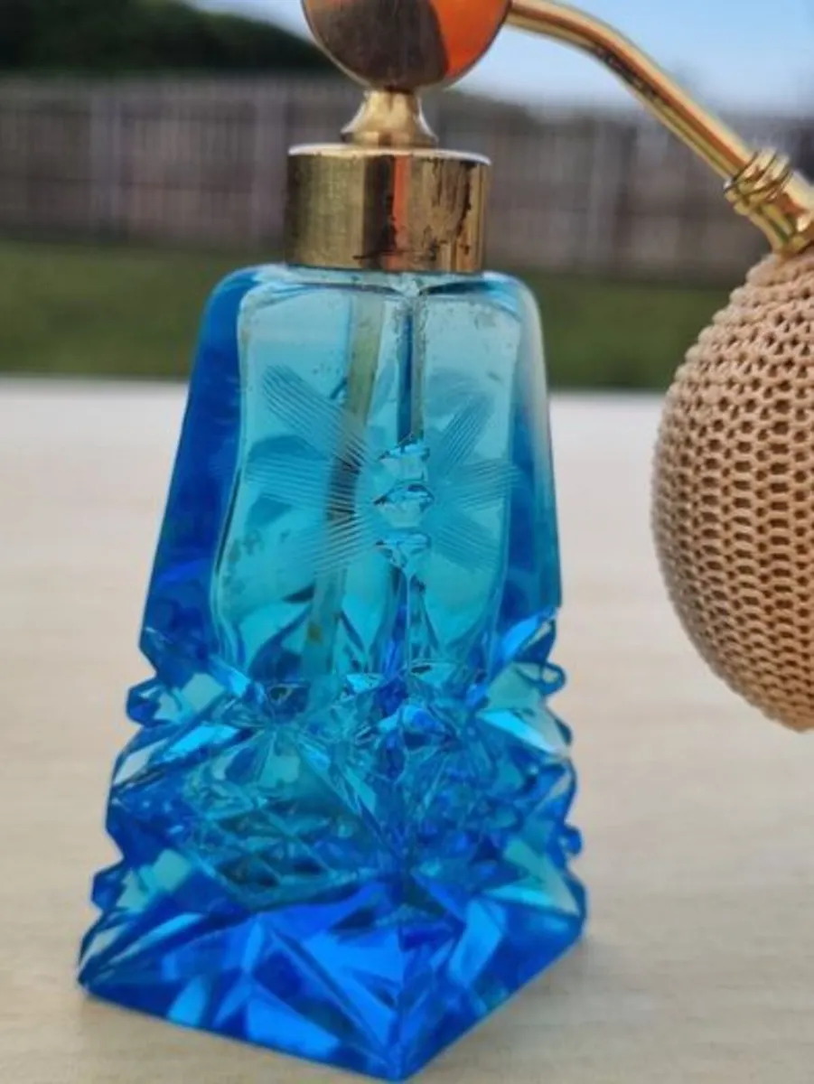 Art deco style cut glass blue perfume bottle - Image 3