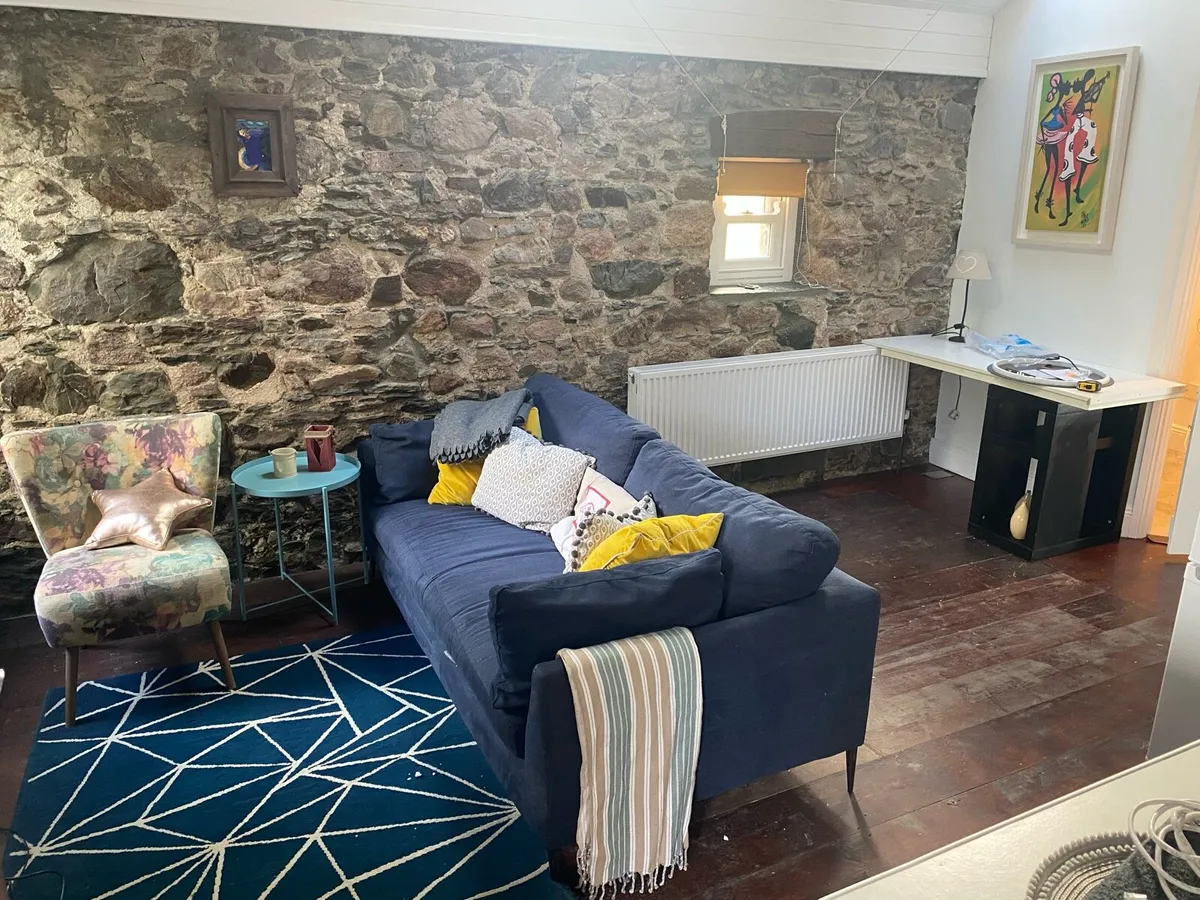 Studio Apartment to Let - Image 1