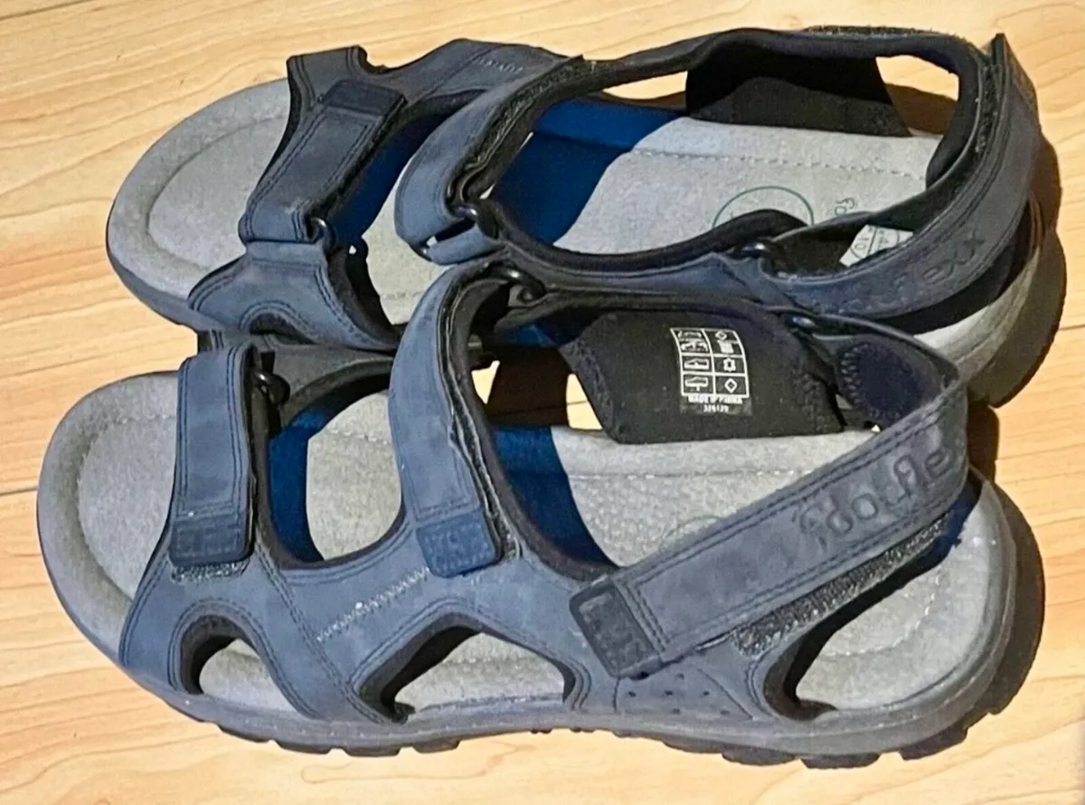 sandals. - Image 1