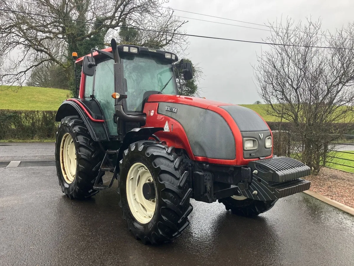 2011 VALTRA T 131. 4 WD - Image 1