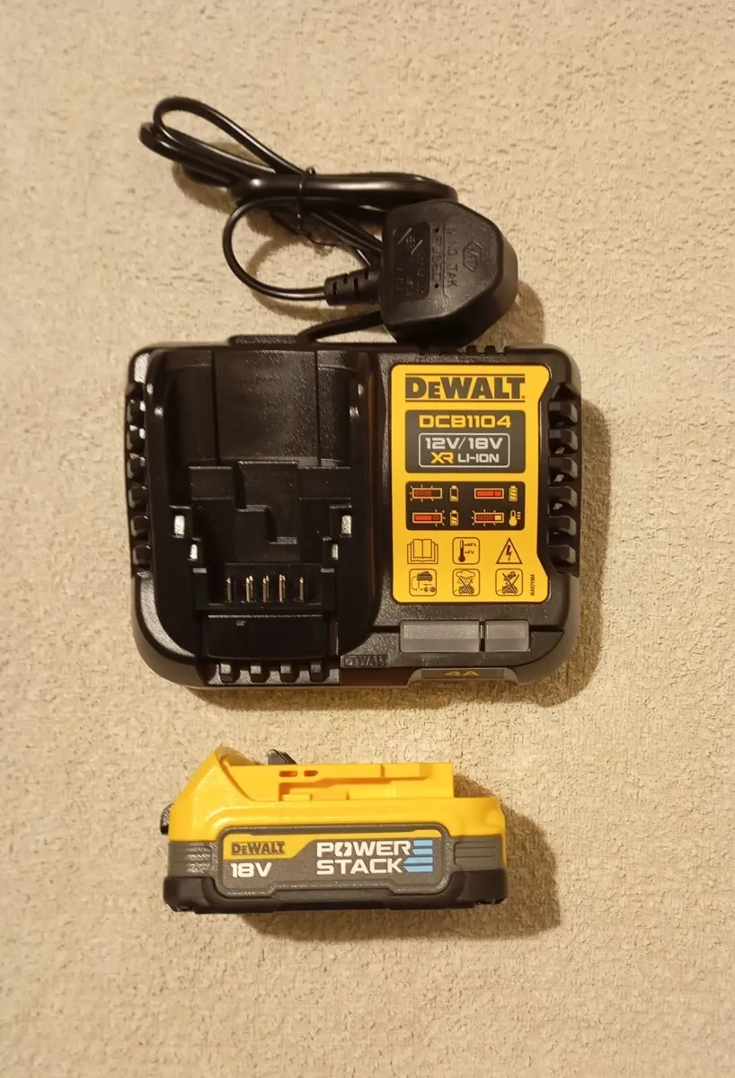 DeWalt Charger and 1.7ah Powerstack Battery