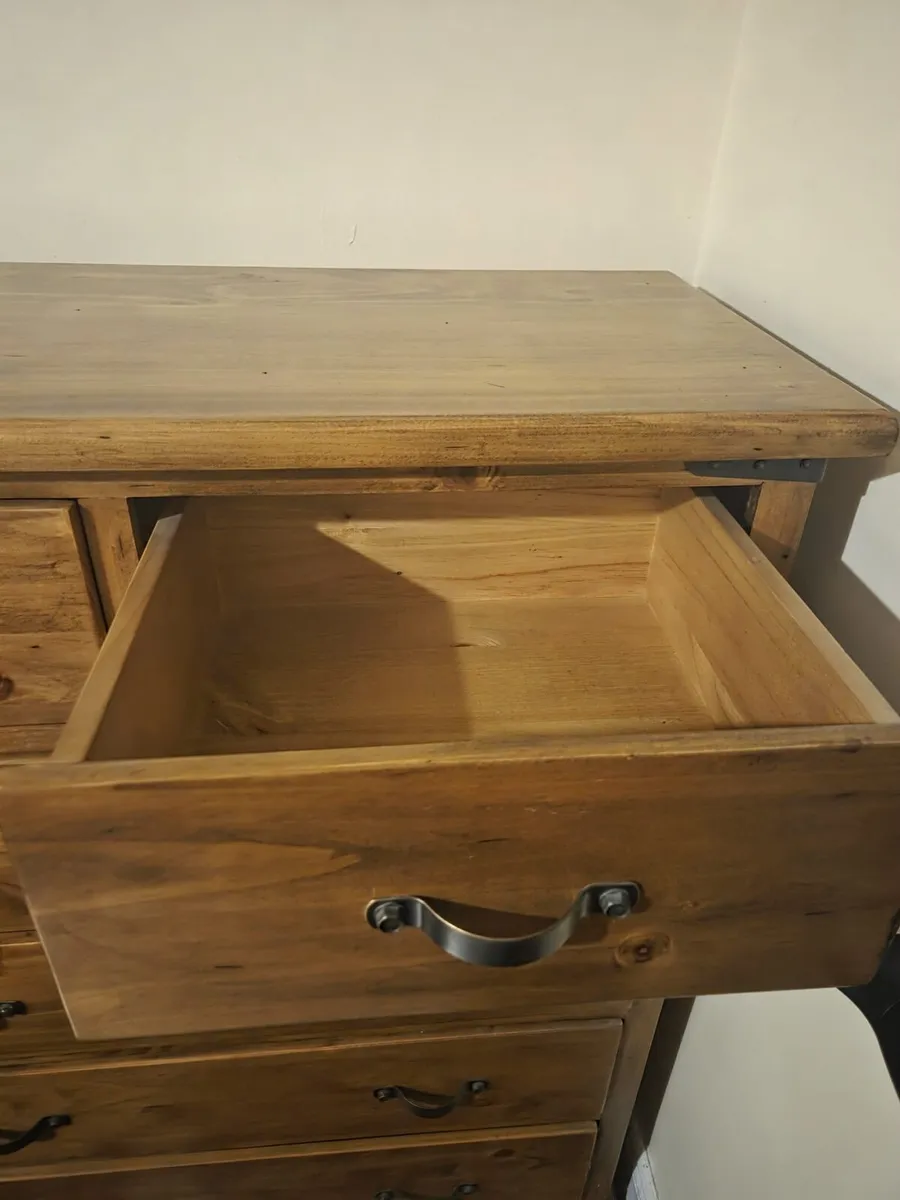 Galveston chest of drawers - Image 2