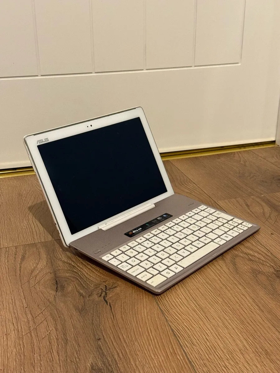 Asus Tablet with Keyboard - Image 1
