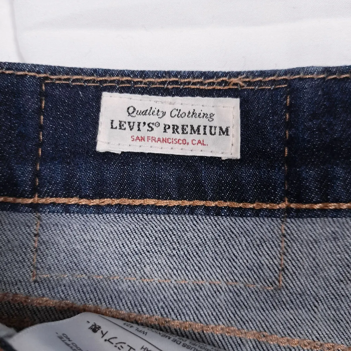 Levi's Dark Blue Straight Slim Fit Jeans W34 L32 - Image 4