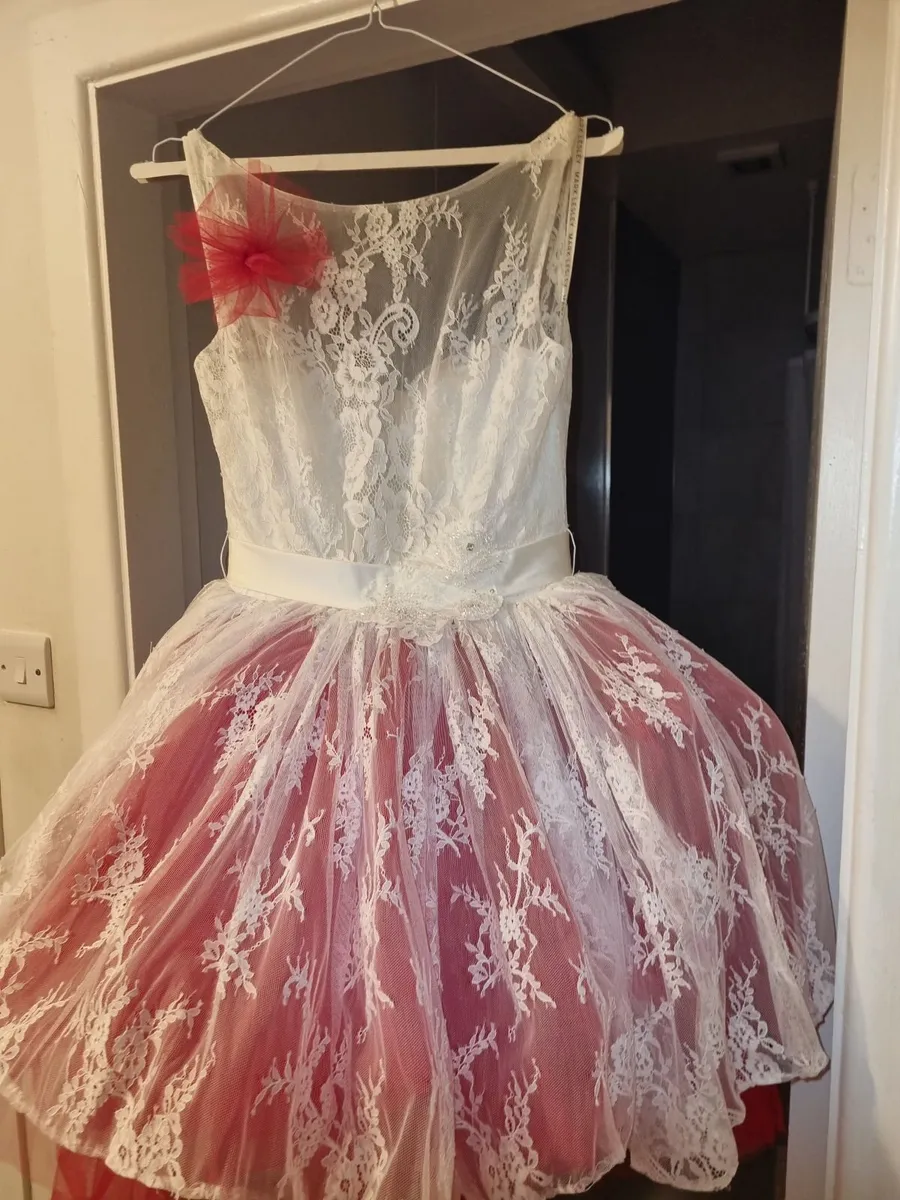 Wedding dress - Image 1