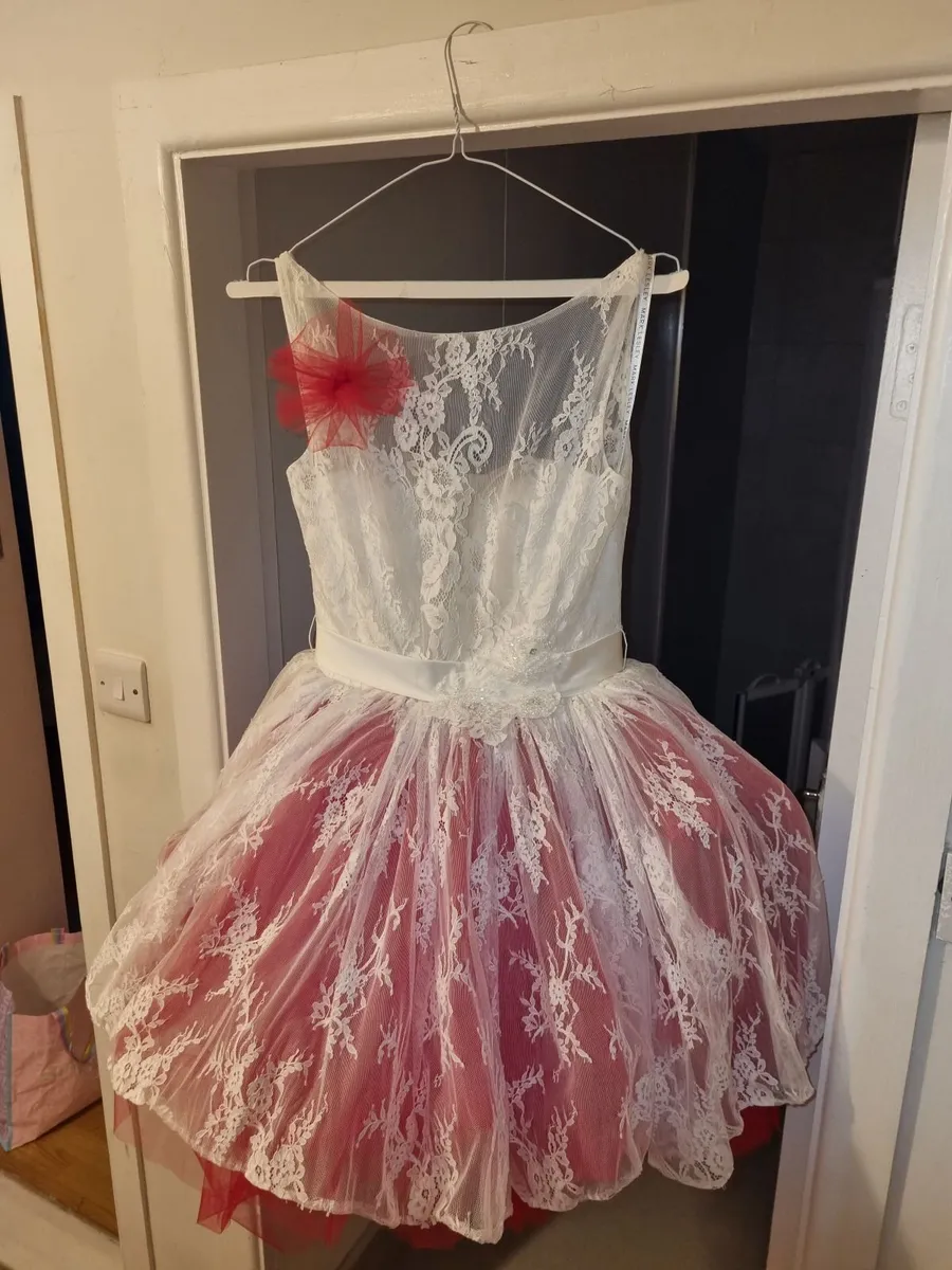 Wedding dress - Image 2