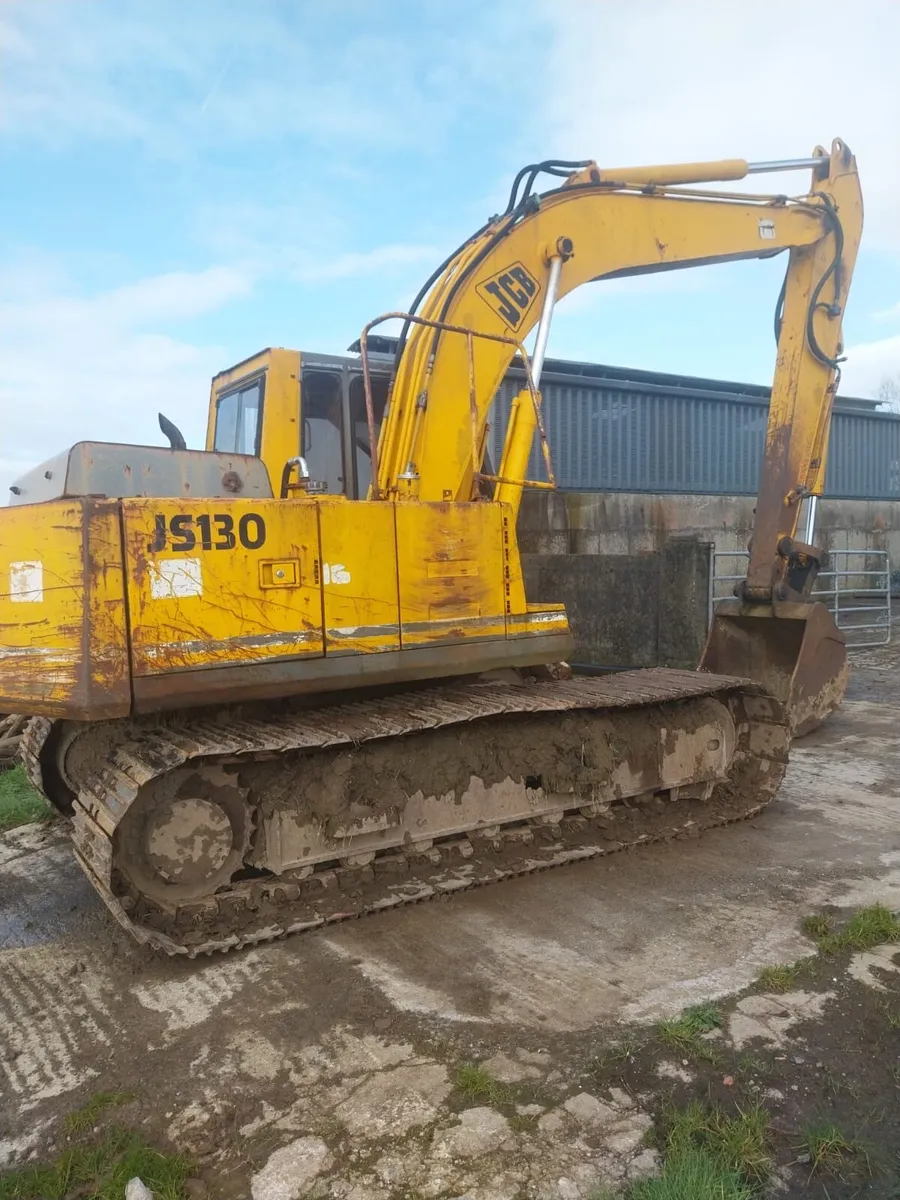 JCB JS130 Excavator - Image 2