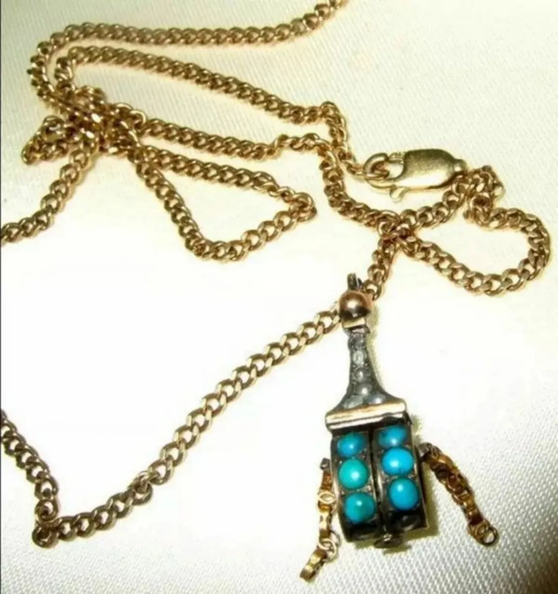 Vintage Hallmarked 9ct Charm & Chain - Image 1