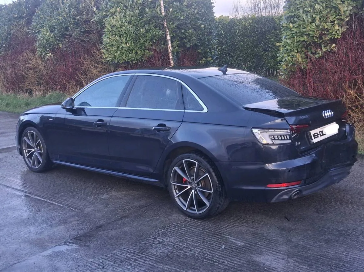 AUDI A4 S LINE LIGHT DAMAGE - Image 3