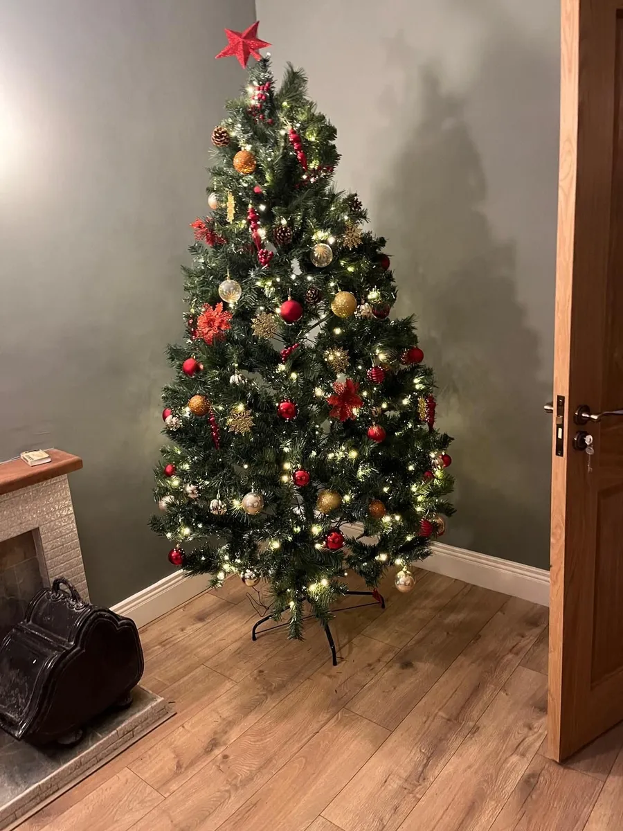 Christmas tree - Image 1