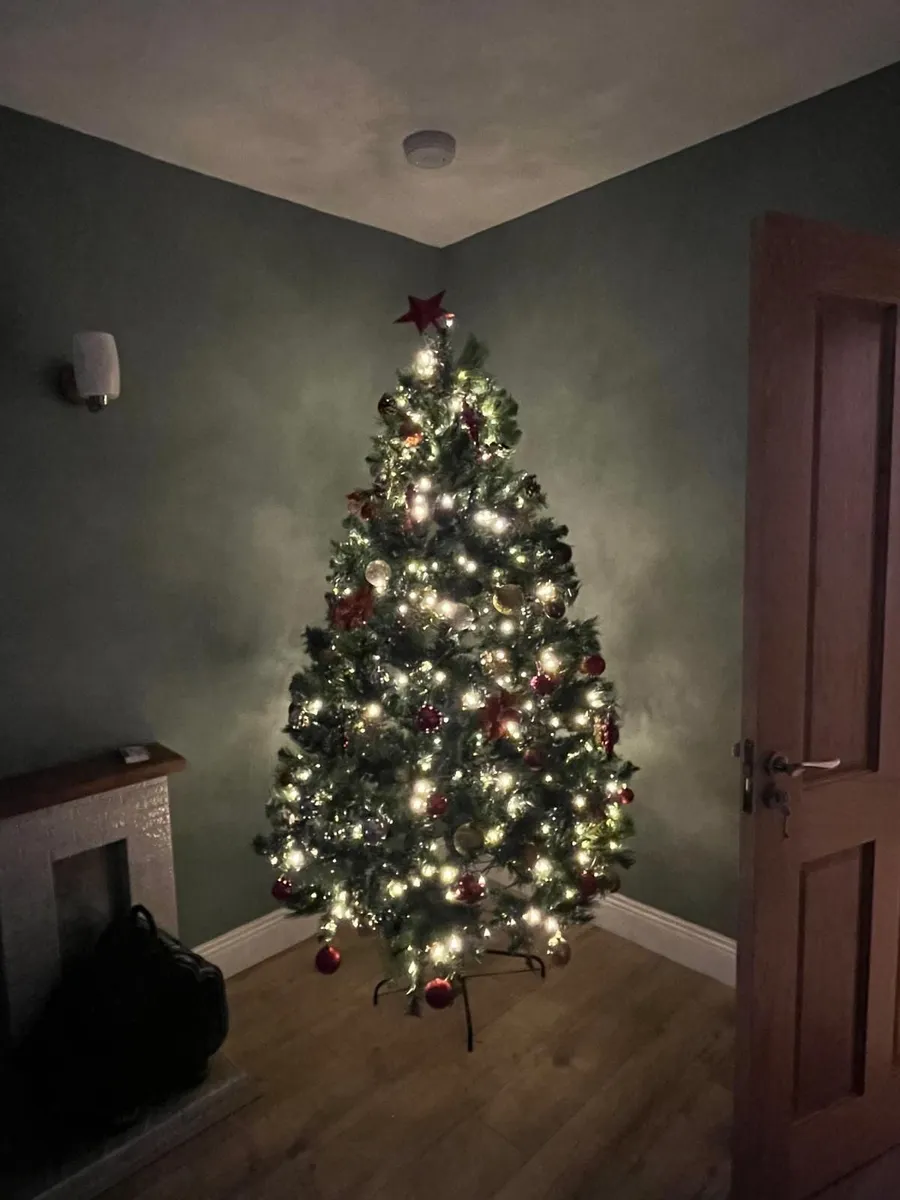 Christmas tree - Image 4