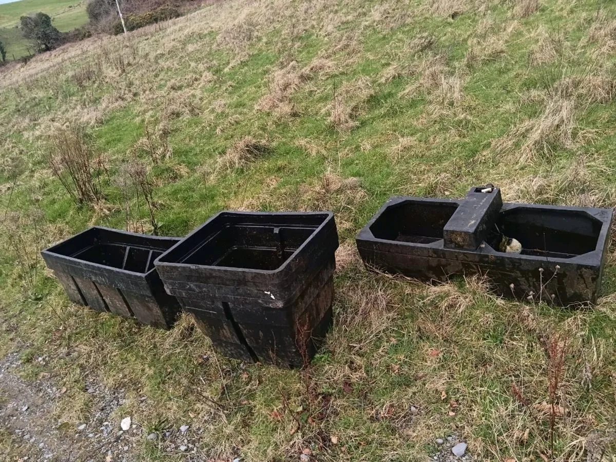 Water trough - Image 4