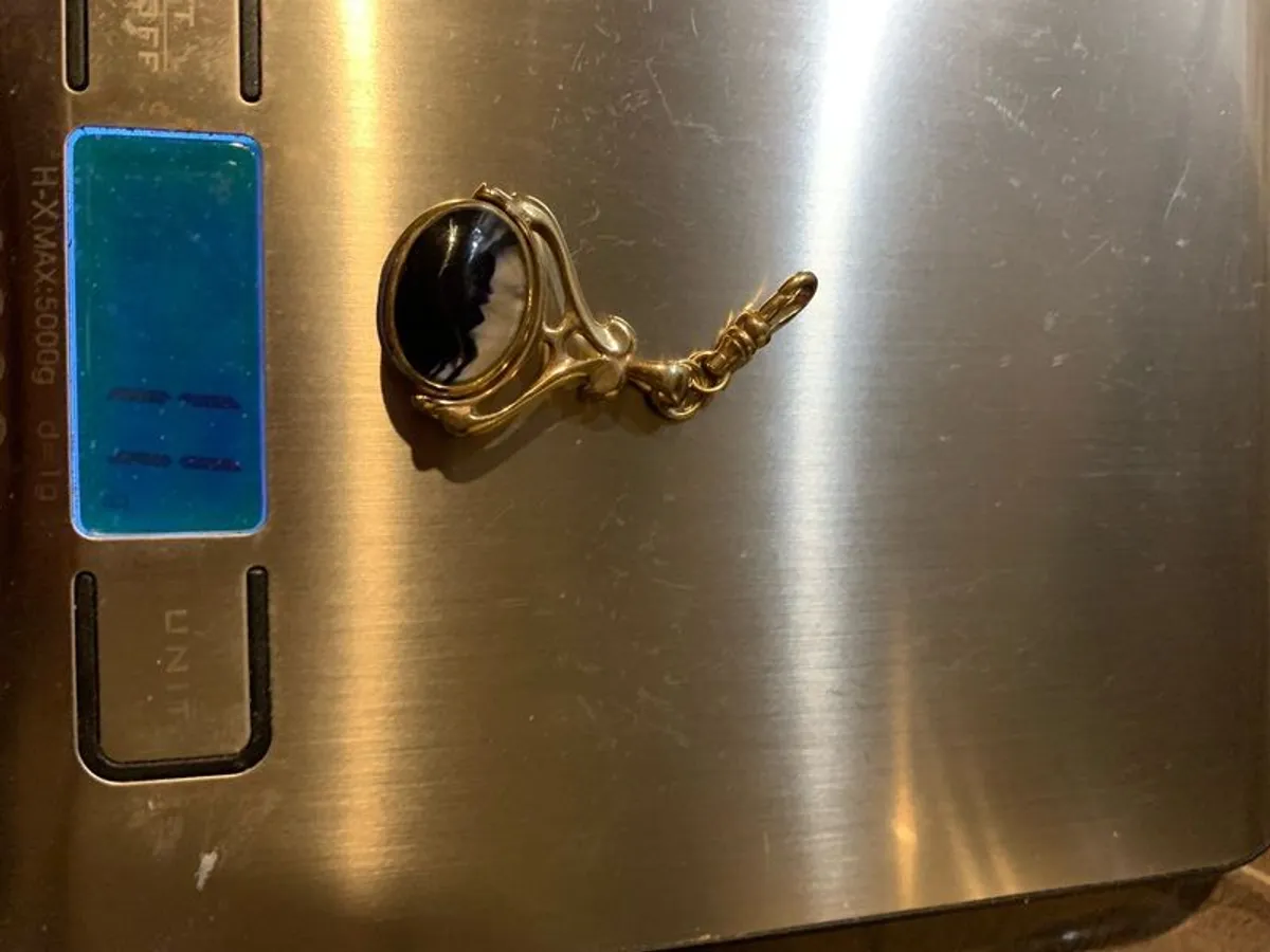 9ct gold swivel fob - Image 3