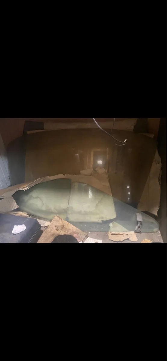 Opel manta green glass - Image 2