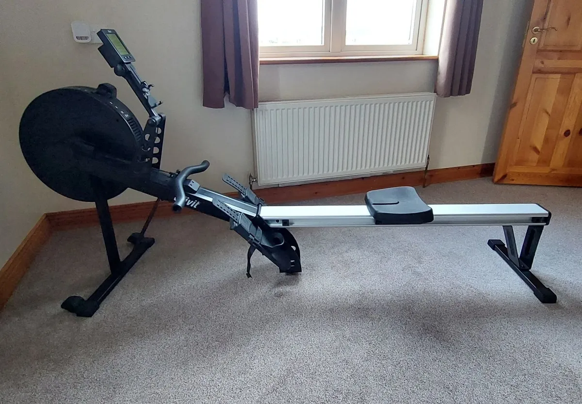 Crivit rowing machine - Image 1