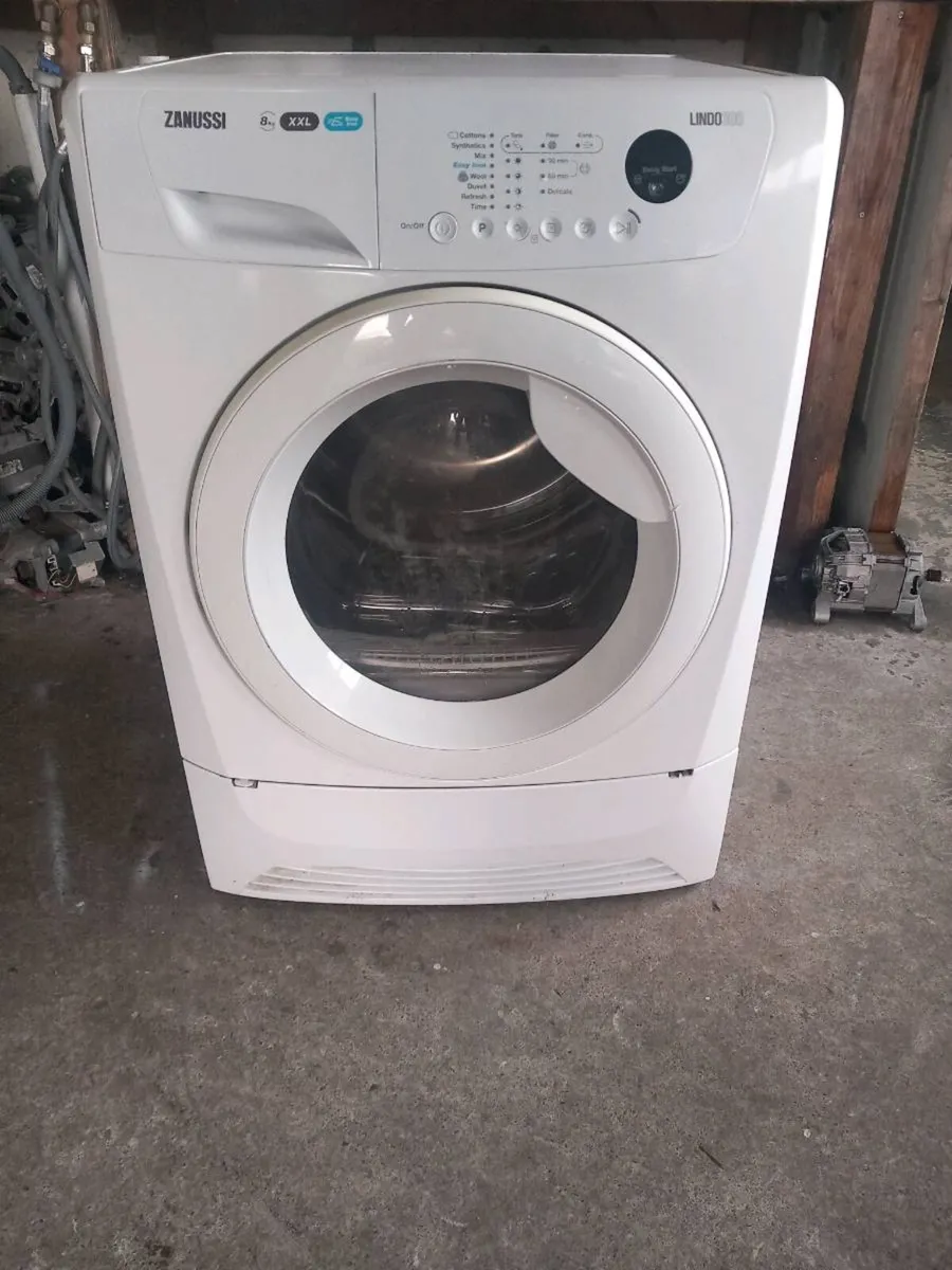 Zanussi 8kg condenser dryer - Image 1
