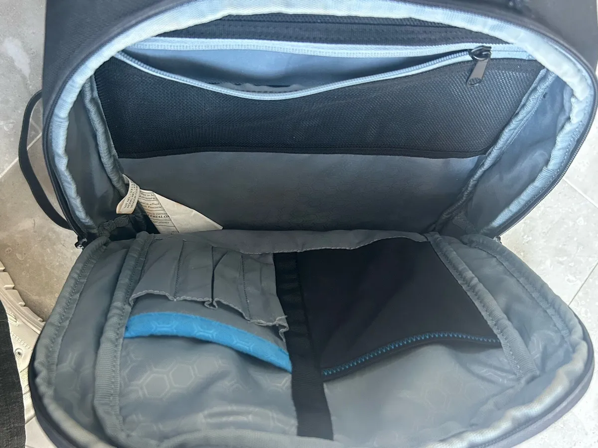 Dell laptop backpack - Image 1