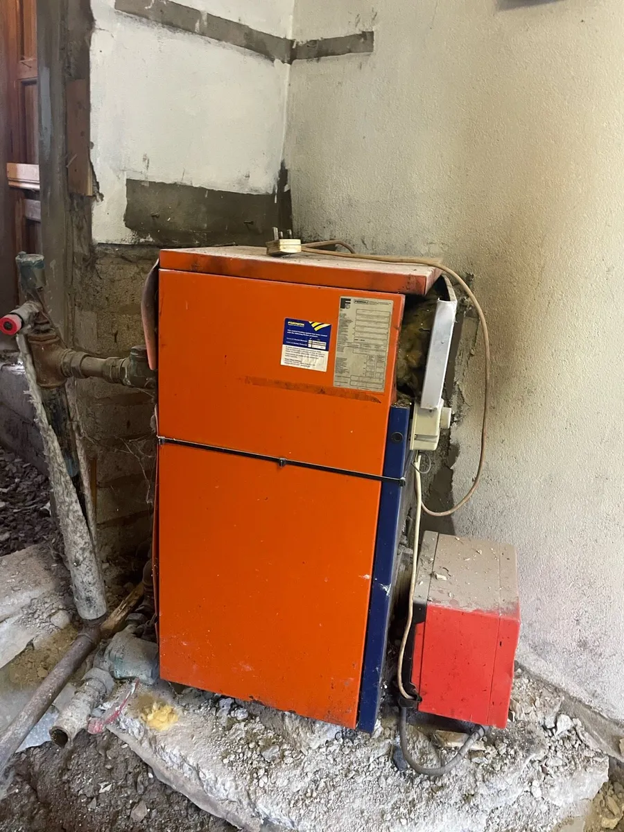 Oil boiler - Image 1