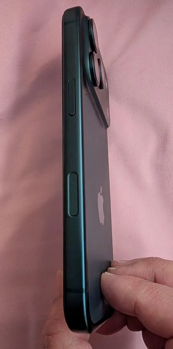 iPhone 17 pro 256gb Deep Blue - Image 1