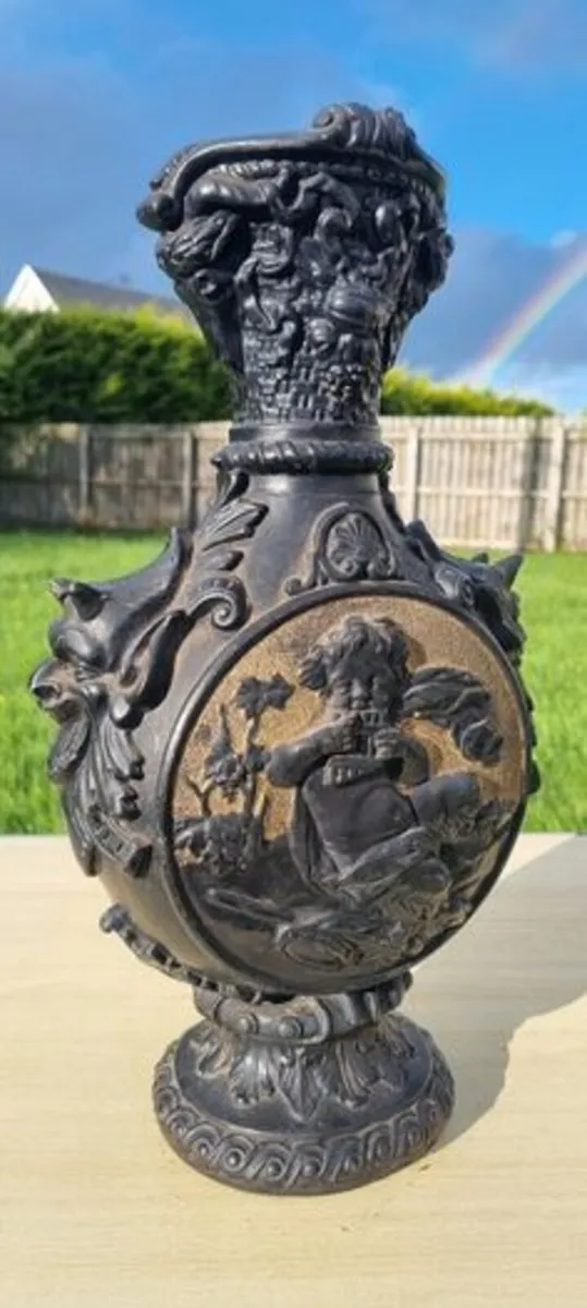 Vintage ornate large vase with cherub - Image 2