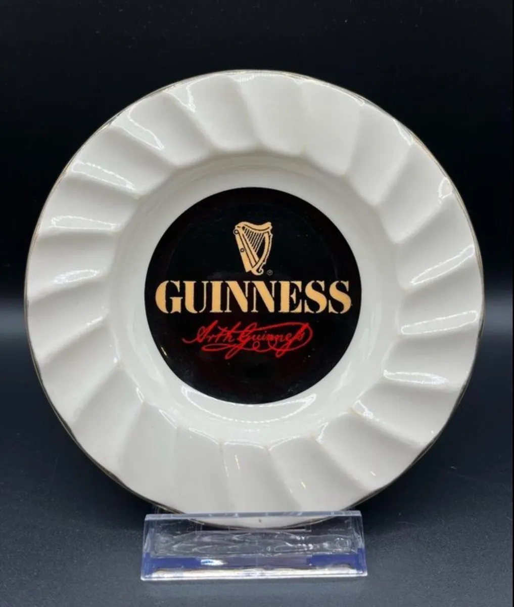 Pub memorabilia - Image 2