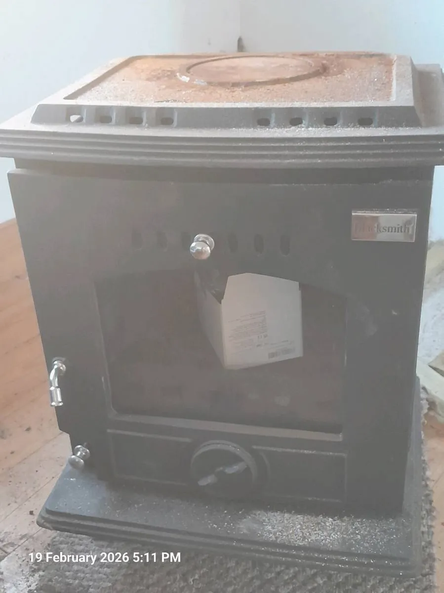 Stove - Image 1