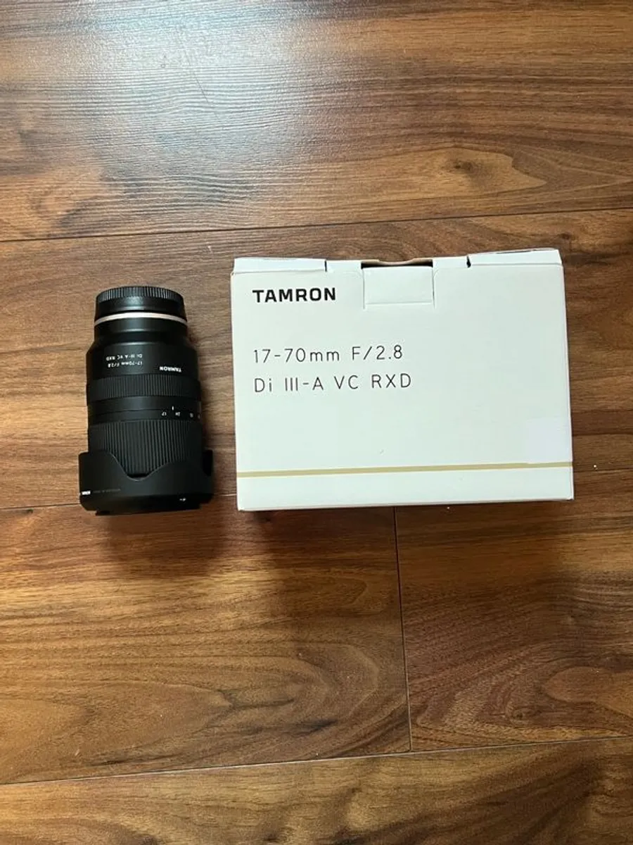 (Lowered price) Sony A6700 + 4 Lenses + Rig equipment (Excellent Condition) - Image 4