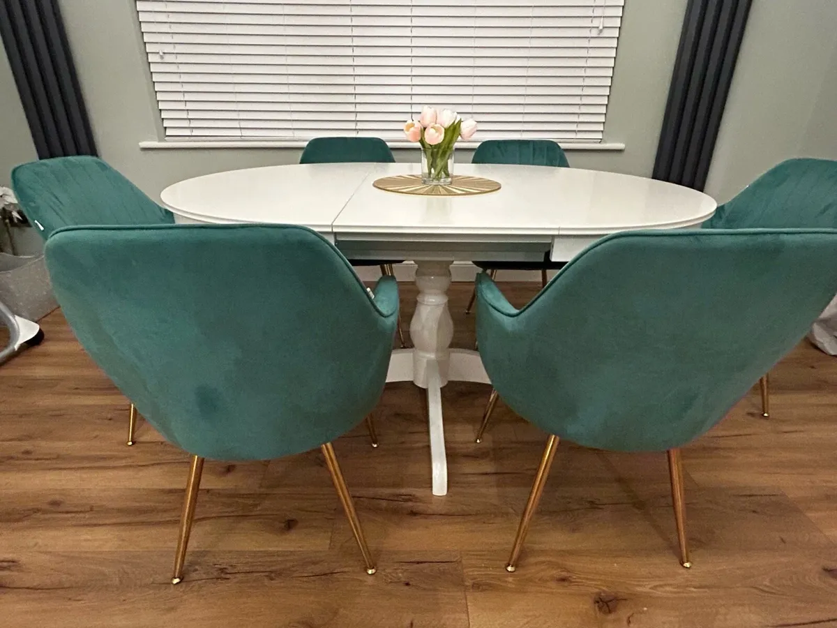 Extendedable Kitchen Table - Image 2