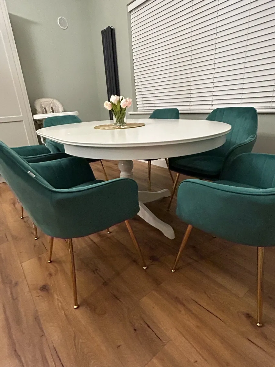 Extendedable Kitchen Table - Image 3