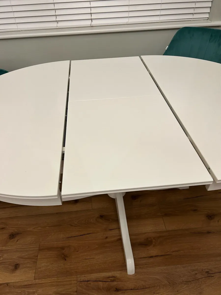 Extendedable Kitchen Table - Image 4