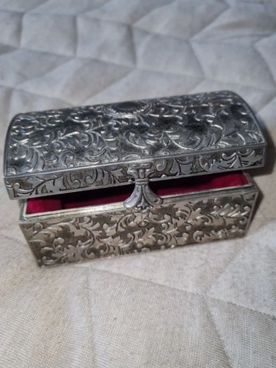 Vintage metal small box - Image 4
