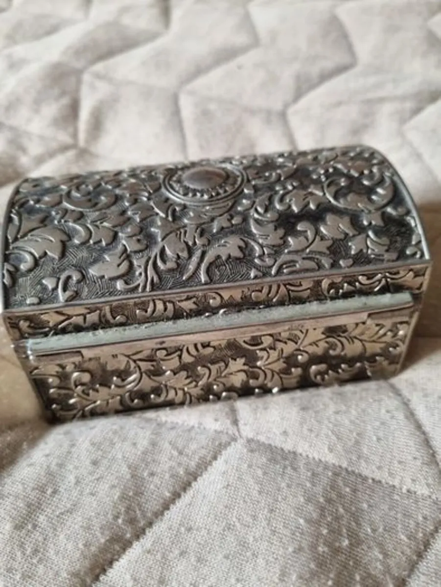 Vintage metal small box - Image 3