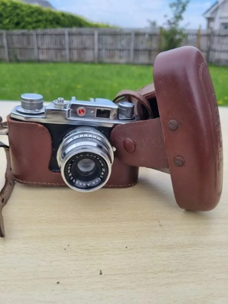 Vintage camera Halina 35X - Image 1