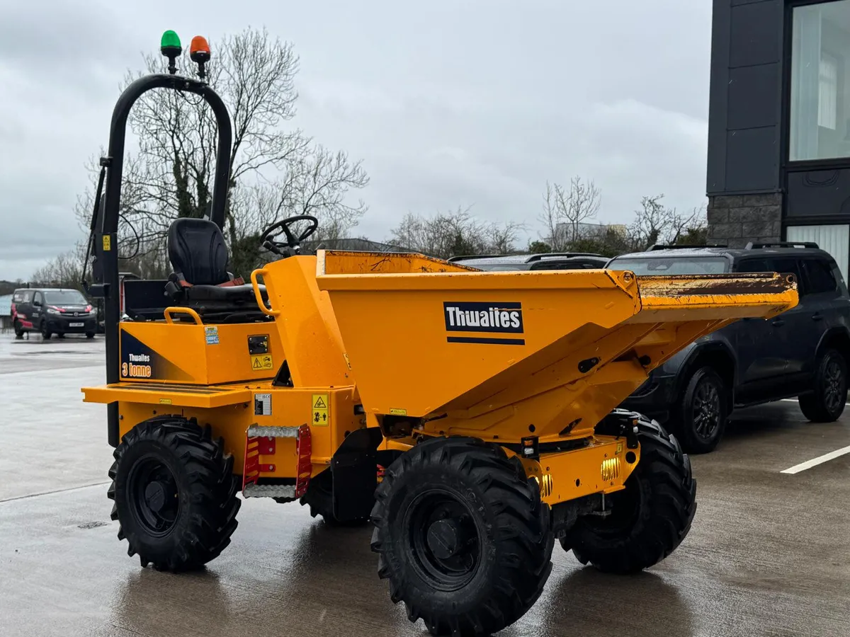 THWAITES 3 TON SWIVEL 300HRS - Image 2