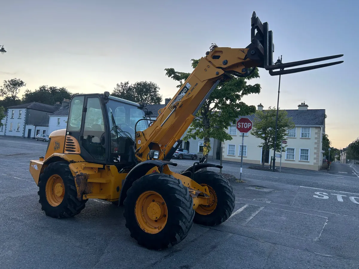 2003 JCB TM300 Pivot Loader - Image 2