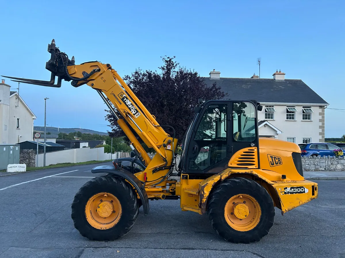 2003 JCB TM300 Pivot Loader - Image 1